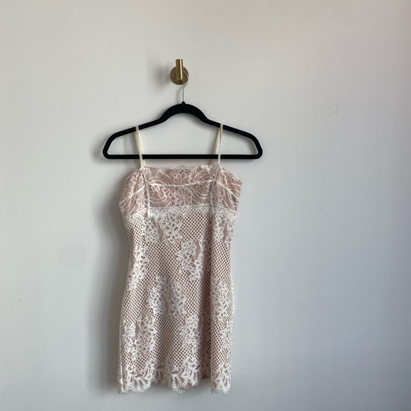 WHITE LACY DRESS - Picture 6 of 11